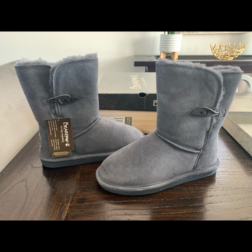 NIB- Bearpaw Women Victorian Boots- charcoal